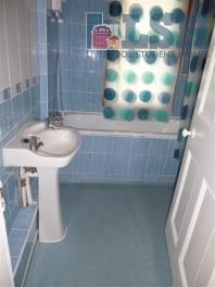 Bathroom no 1 with shower and WC
