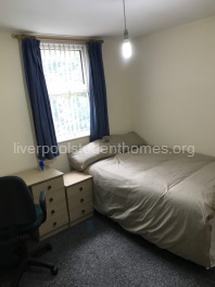 Upstairs rear bedroom
